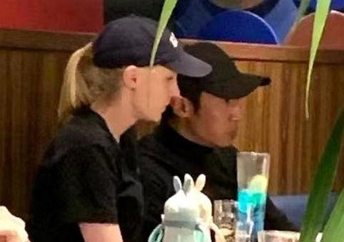 一家四口吃瓜事件真相视频,揭秘背后惊人内幕