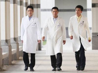 吃瓜男的穿白大褂视频,揭秘吃瓜男穿白大褂的神秘面纱