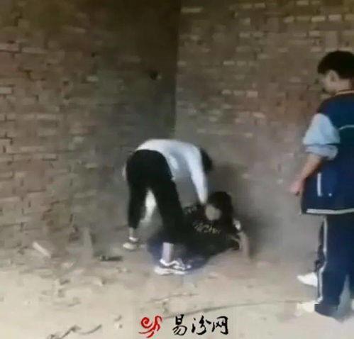 未成年人打架吃瓜视频,未成年人打架视频引发社会关注